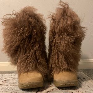 Bearpaw Furry Boots